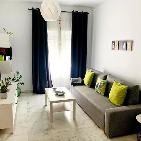 Bonito Junto Al Gran Teatro Falla Apartment