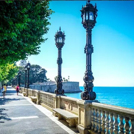 Bonito Junto Al Gran Teatro Falla * Cadice